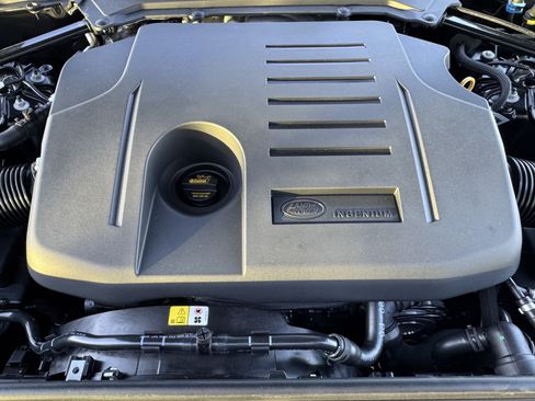 New 2026 Land Rover Discovery Limited Edition AWD/4WD image 34