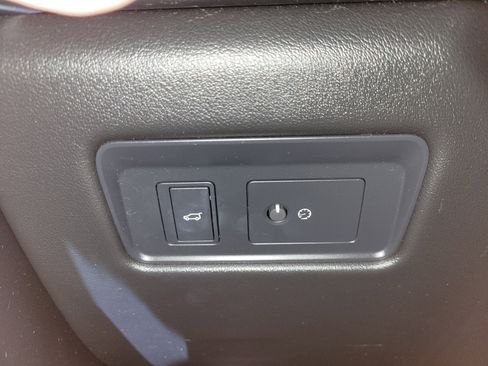 Used 2021 Jaguar F-PACE S image 27