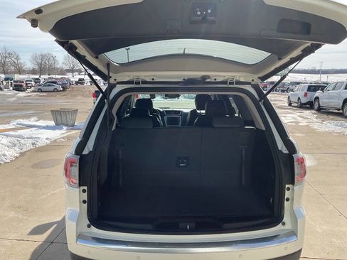 Used 2014 GMC Acadia SLT image 14