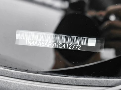 Used 2017 Nissan Maxima Platinum FWD image 76