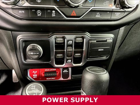 Used 2022 Jeep Gladiator Mojave AWD/4WD image 15