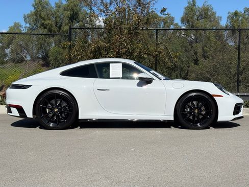 Certified 2022 Porsche 911 Carrera image 8