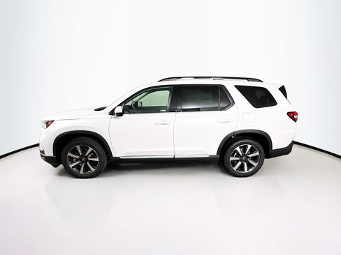 New 2025 Honda Pilot Touring image 7