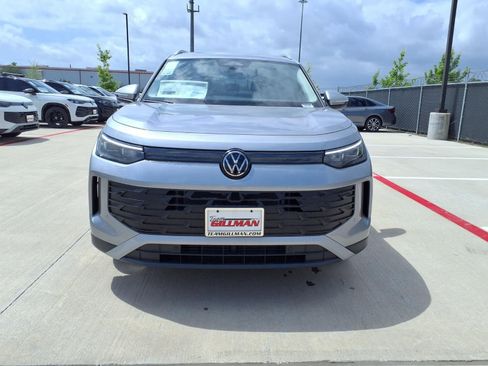 New 2026 Volkswagen Tiguan S FWD image 2