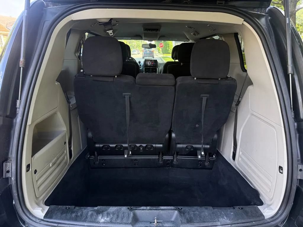 Used 2013 Dodge Grand Caravan SE FWD image 7