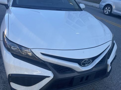 Used 2021 Toyota Camry SE image 11