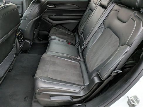 Certified 2024 Jeep Grand Cherokee L Laredo image 24