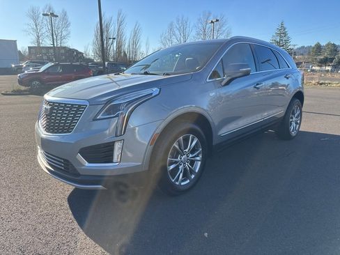Used 2023 Cadillac XT5 Premium Luxury image 3