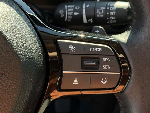 Used 2025 Honda Pilot EX-L image 18