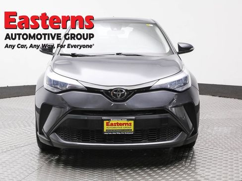 Used 2020 Toyota C-HR LE image 2