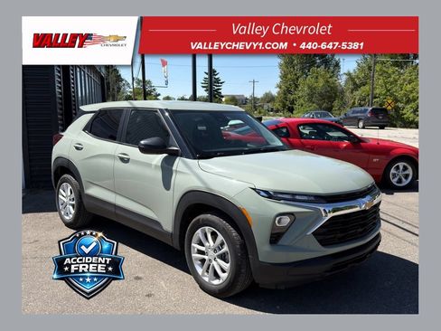 Used 2025 Chevrolet TrailBlazer LS w/ LS Convenience Package FWD image 1