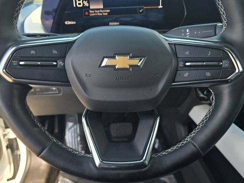 Used 2024 Chevrolet Equinox EV LT FWD image 12