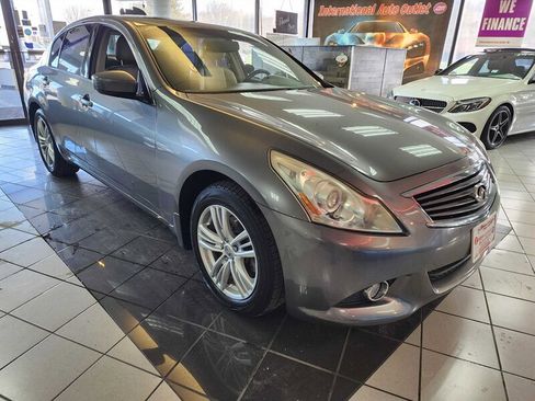 Used 2011 INFINITI G25 x w/ Moonroof Pkg image 4
