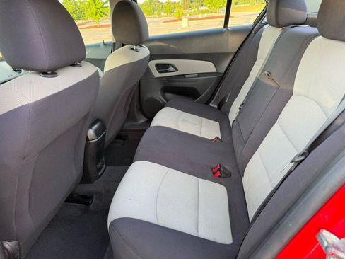 Used 2014 Chevrolet Cruze LS FWD image 6