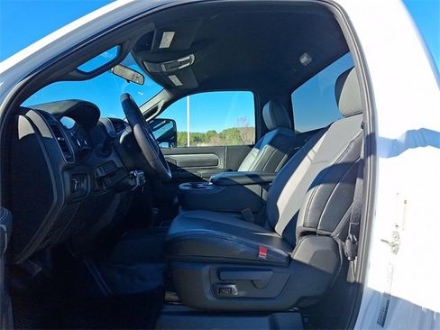 Used 2024 RAM 2500 Tradesman w/ Chrome Appearance Group image 13