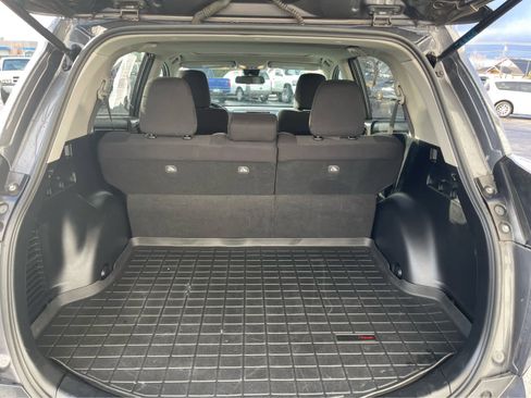 Used 2018 Toyota RAV4 XLE image 10