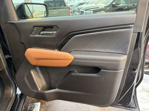 Used 2023 GMC Canyon AT4 w/ AT4 Premium Package image 25