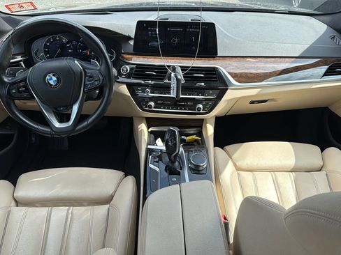 Used 2017 BMW 530i xDrive image 30