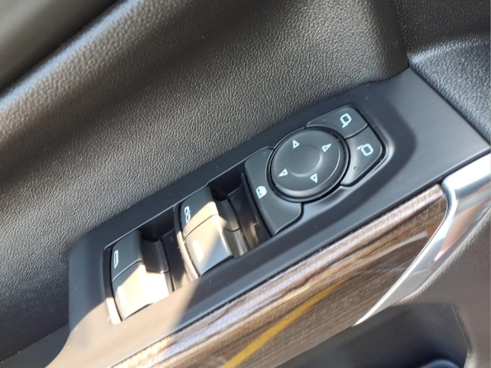 Used 2020 Chevrolet Silverado 1500 RST AWD/4WD image 16