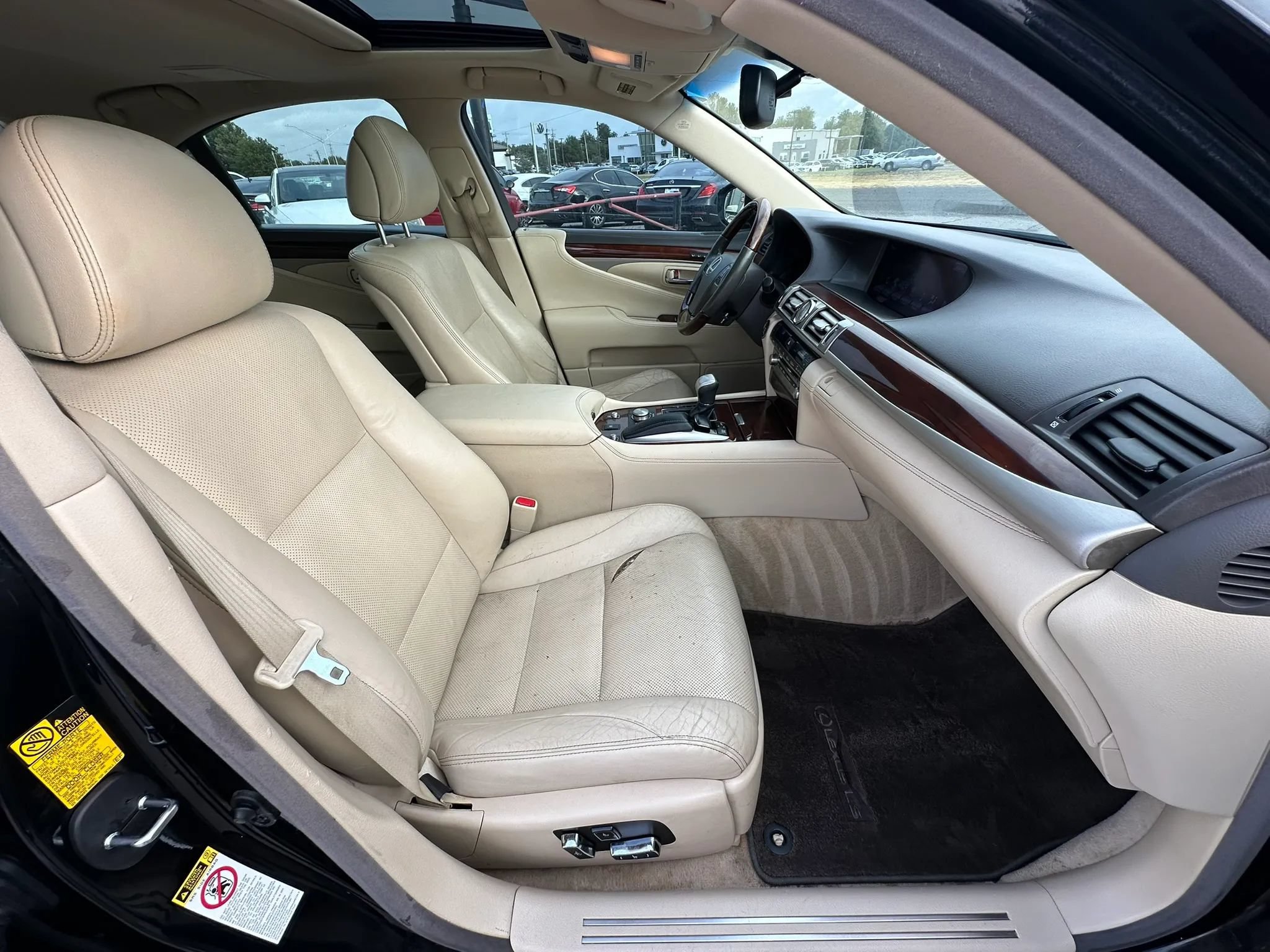 Used 2014 Lexus LS 460 AWD w/ Comfort Package image 13
