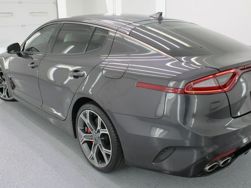 Used 2021 Kia Stinger GT image 16