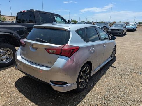 Used 2018 Toyota Corolla iM w/ Carpet Mat Package (TMS) FWD image 7