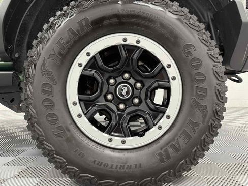 Used 2023 Ford Bronco Badlands w/ Sasquatch Package image 36