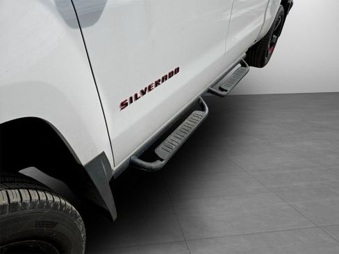 Used 2018 Chevrolet Silverado 1500 LTZ Z71 w/ Redline Edition image 32