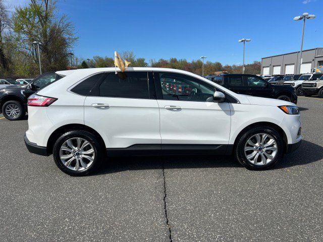 Used 2022 Ford Edge Titanium AWD/4WD image 8