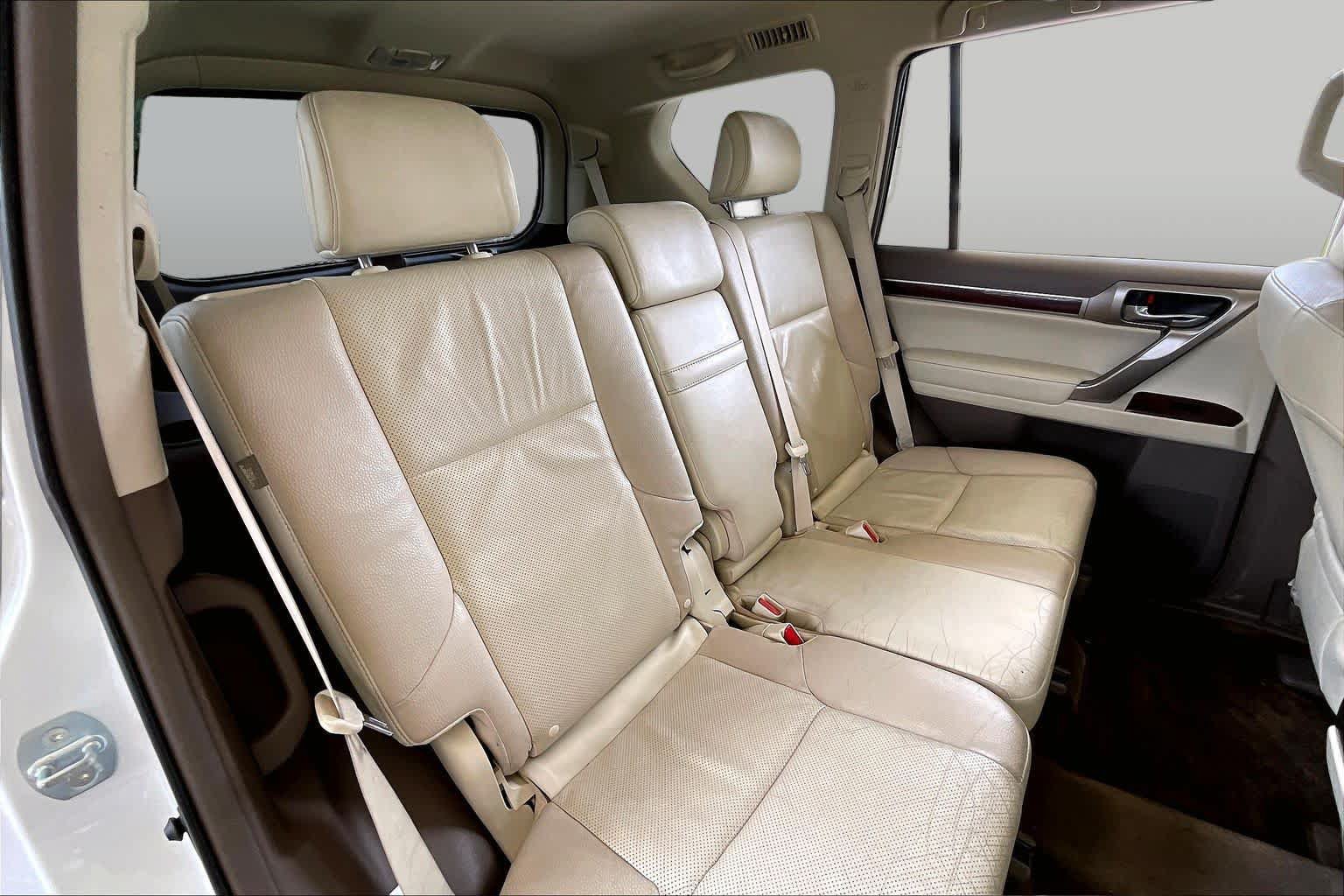 Used 2015 Lexus GX 460 w/ Premium Package AWD/4WD image 17