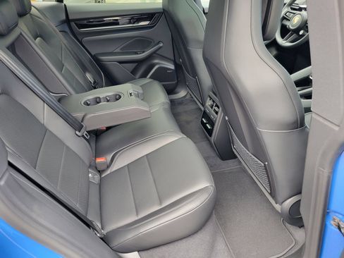 New 2026 Porsche Macan 4 Electric AWD/4WD image 29