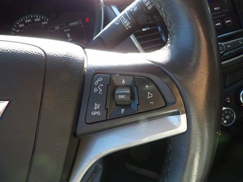 Used 2021 Chevrolet Trax LT w/ Driver Confidence Package FWD image 22