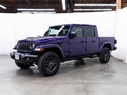 New 2026 Jeep Gladiator Sport image 3