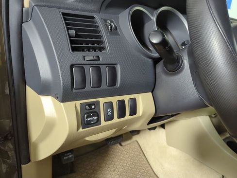 Used 2011 Toyota Tacoma PreRunner image 26