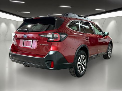 Used 2021 Subaru Outback Premium image 9
