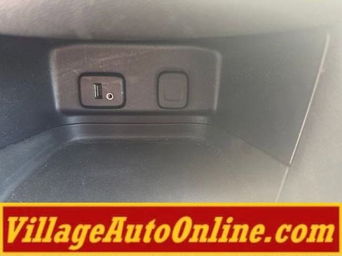 Used 2018 Chevrolet Equinox LT AWD/4WD image 31