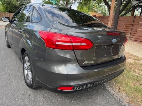 Used 2017 Ford Focus SE FWD image 15