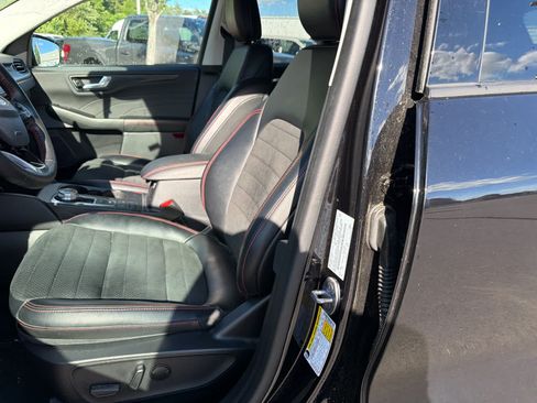 Used 2022 Ford Escape SEL w/ SEL Stealth AWD Package image 12