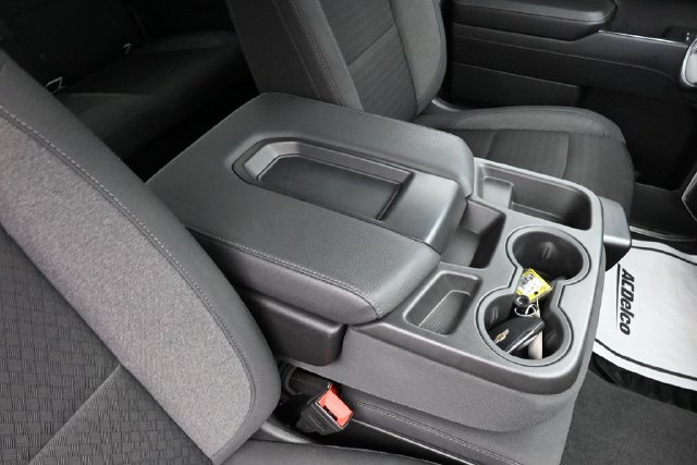Used 2022 Chevrolet Silverado 1500 LT AWD/4WD image 36