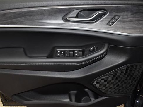 New 2025 Jeep Grand Cherokee L Limited w/ Luxury Tech Group II image 27