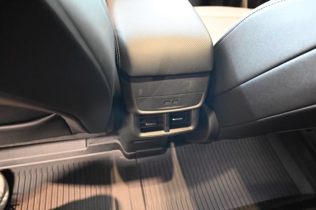 Used 2025 Chevrolet Equinox LT w/ Convenience Package II AWD/4WD image 24