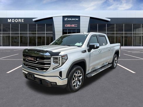 Used 2022 GMC Sierra 1500 SLT w/ SLT Convenience Package AWD/4WD image 7