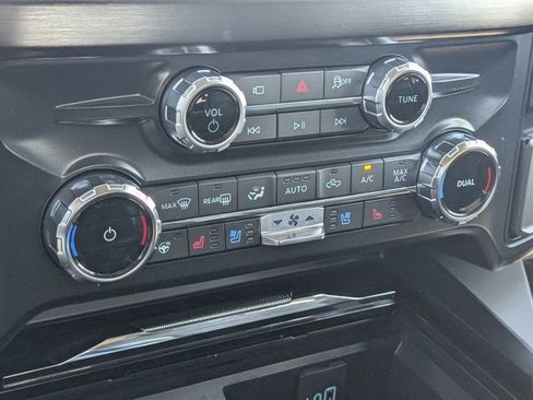 New 2026 Ford F350 Lariat w/ Black Appearance Package image 22