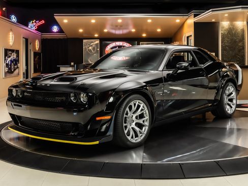 Used 2023 Dodge Challenger SRT Hellcat Redeye RWD image 1