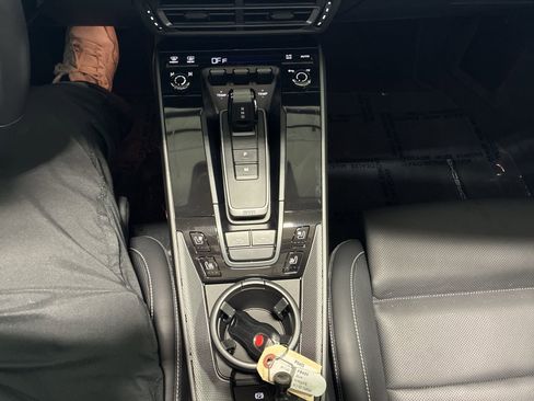 Used 2024 Porsche 911 Targa 4 image 17