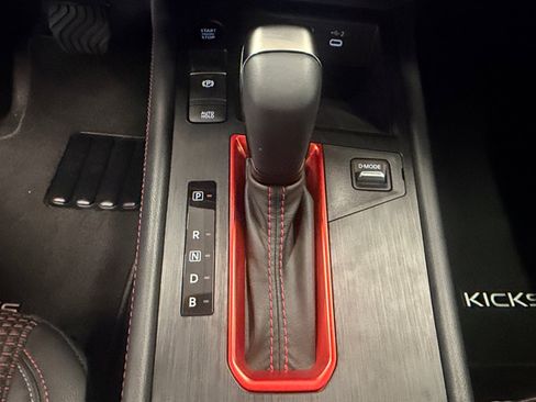 Used 2026 Nissan Kicks SR FWD image 21