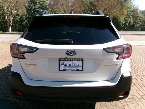 Used 2023 Subaru Outback Premium AWD/4WD image 6