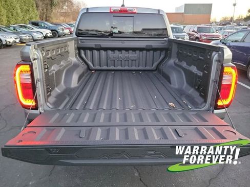 New 2026 GMC Canyon Denali image 18