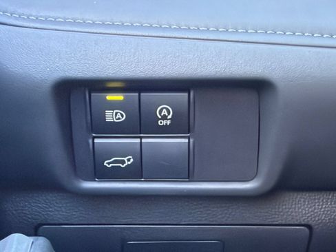 Used 2025 Toyota Highlander XSE AWD/4WD image 37