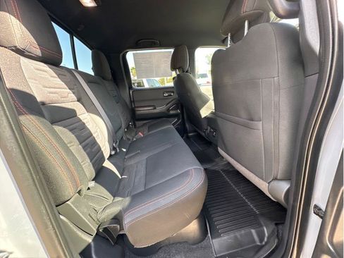 Used 2024 Nissan Frontier PRO-4X w/ Pro Convenience Package AWD/4WD image 12
